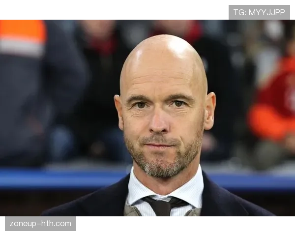 滕哈赫战术革新:重塑球队风格与攻防平衡的核心策略解析 滕哈赫战术革新:重塑球队风格与攻防平衡的核心策略解析